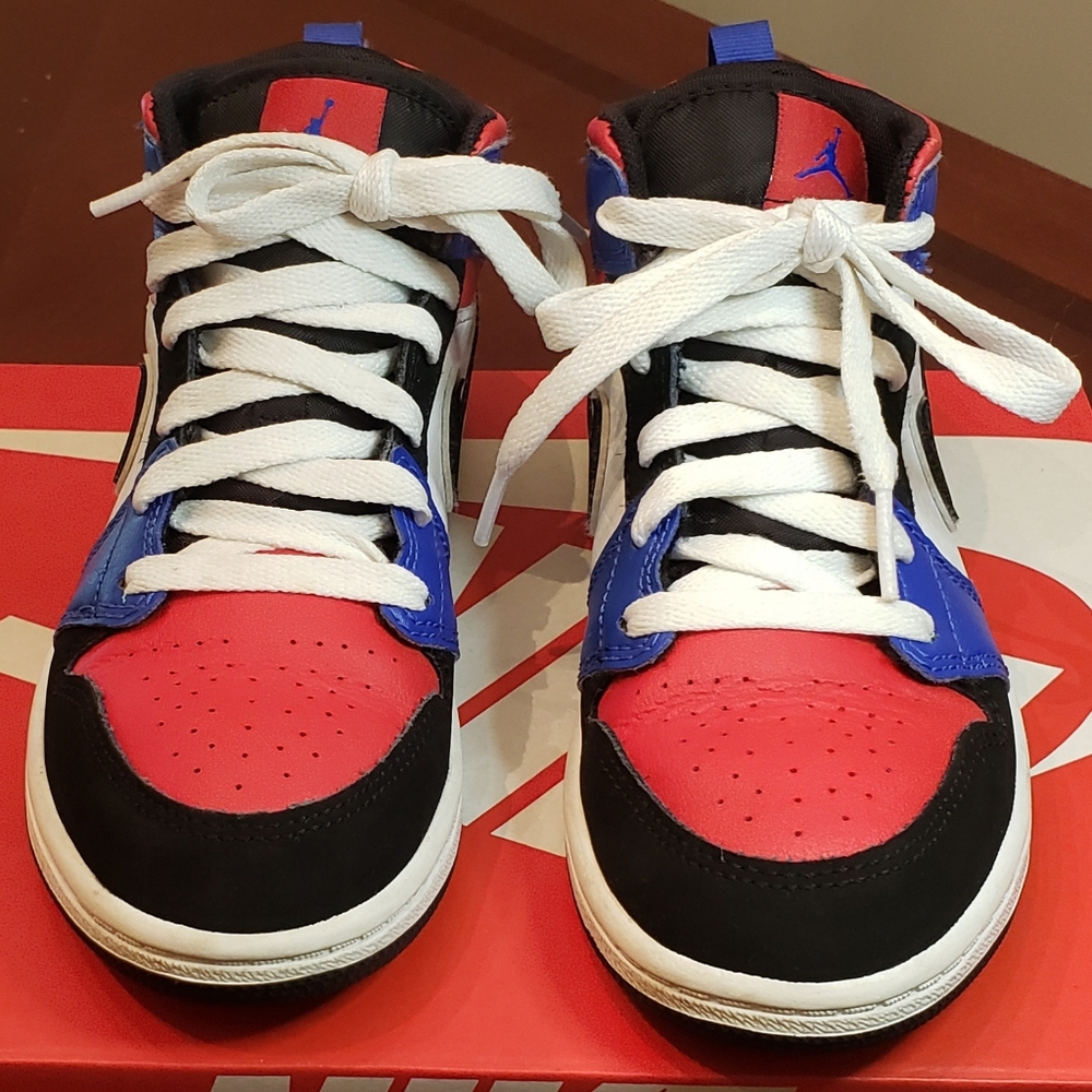 Air Jordan 1 mid